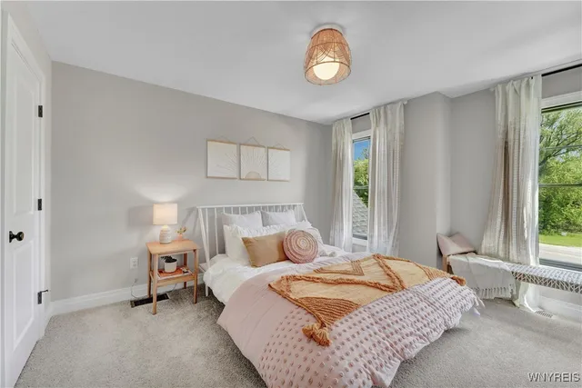 $1,089,900 | 7424 Jewett Holmwood Road, Orchard Park, NY 14127