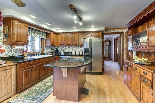 39 Appaloosa Lane Hamilton, MA 01982 - Photo 8 of 28