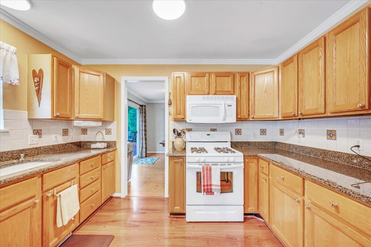 3100 Fry Road Highland, MI 48357 - Photo 18 of 43 25-DSC_6444