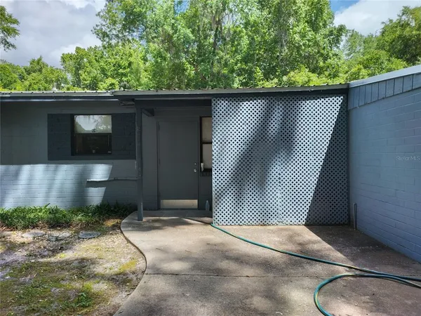 $900 | 1602 Southwest Williston Road, Unit A, Gainesville, FL 32608