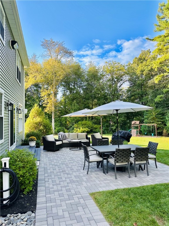 251 Old County Road Smithfield, RI 02917 - Photo 4 of 40