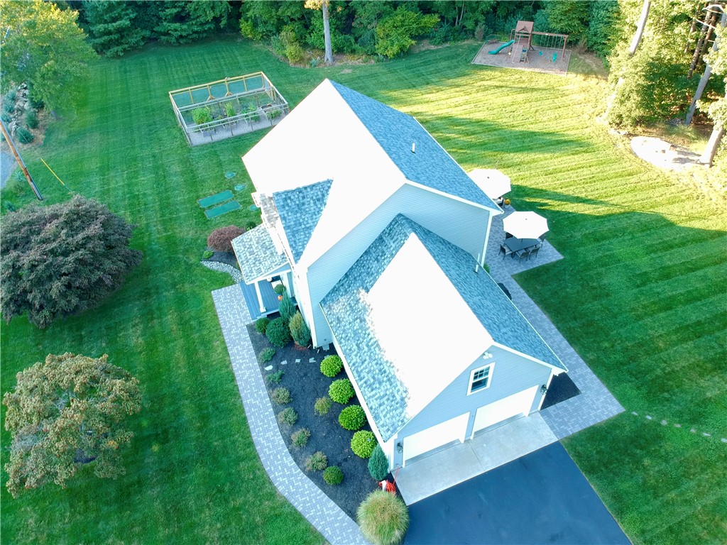251 Old County Road Smithfield, RI 02917 - Photo 6 of 40