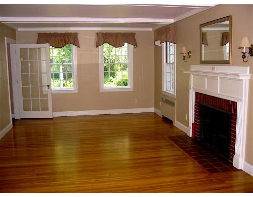 23 Pickwick Road Marblehead, MA 01945 - Photo 2 of 9