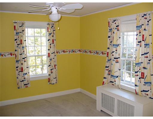 23 Pickwick Road Marblehead, MA 01945 - Photo 8 of 9