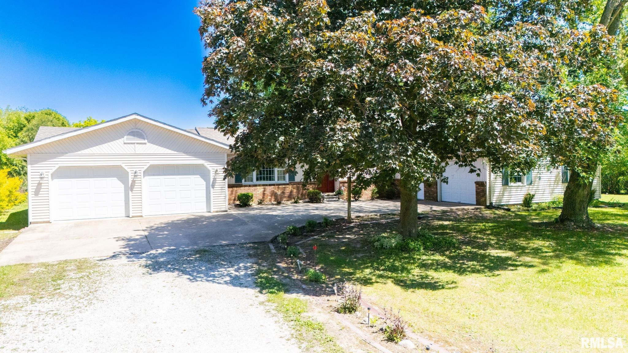 23397 North Taylor Road Canton, IL 61520 - Photo 2 of 74