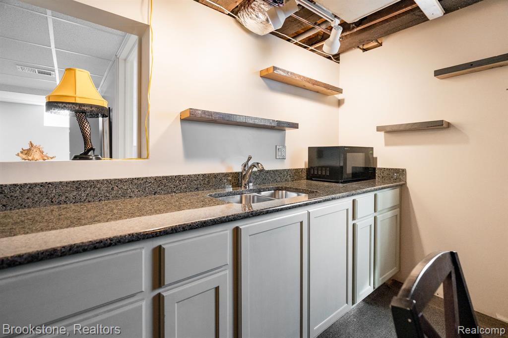391 Elmhill Road Rochester Hills, MI 48306 - Photo 28 of 44