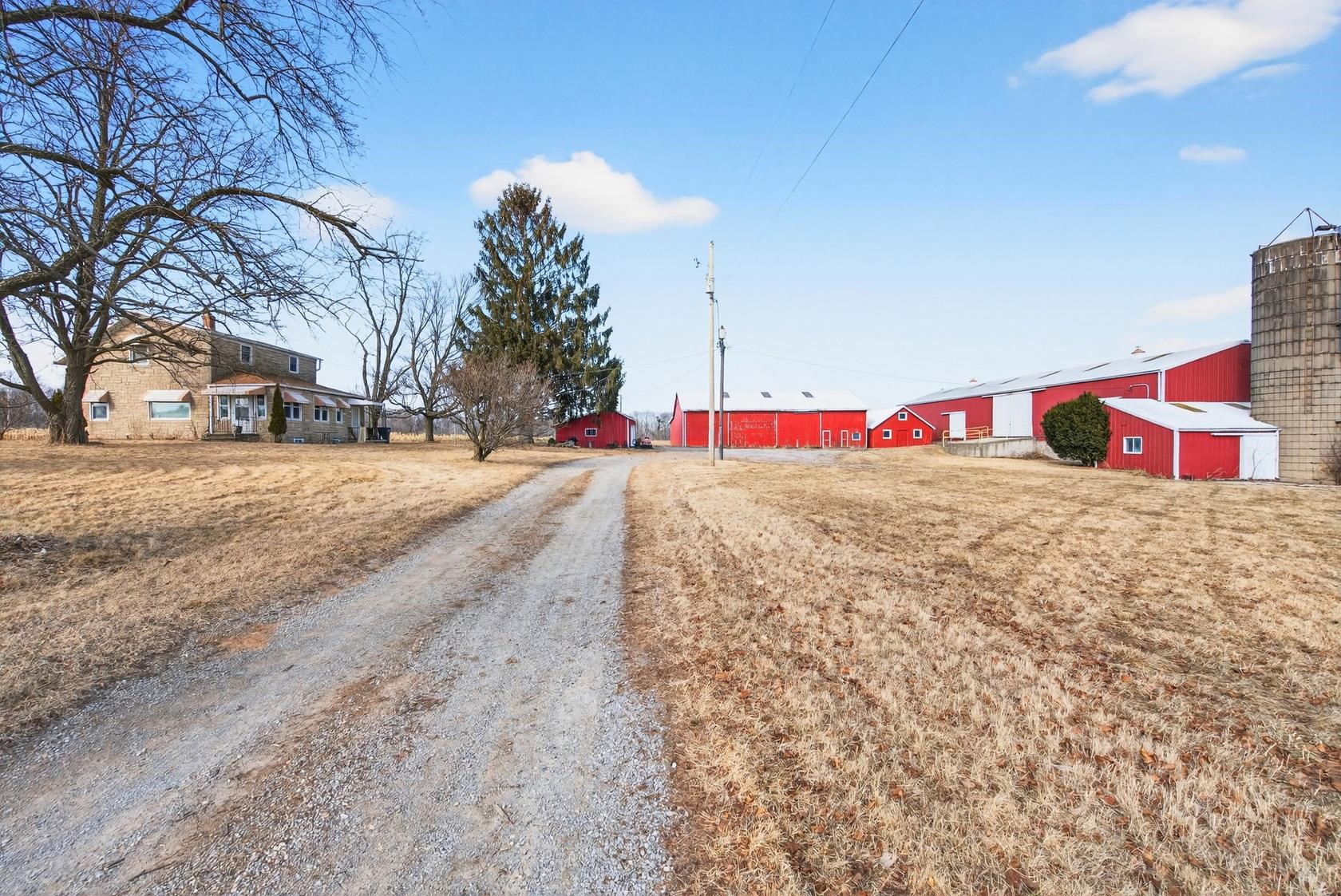 4036 Woodland Road Green Bay, WI 54313 - Photo 14 of 37