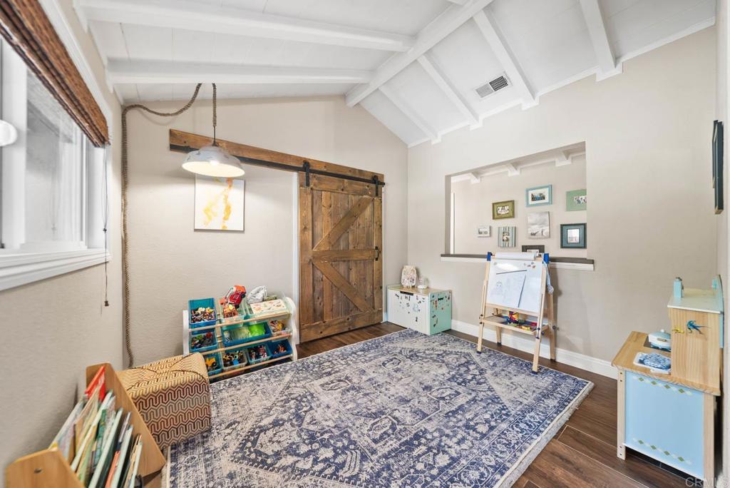 1569 Vía Monserate Fallbrook, CA 92028 - Photo 33 of 75