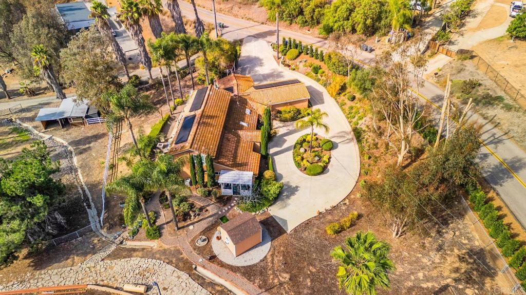 1569 Vía Monserate Fallbrook, CA 92028 - Photo 46 of 75