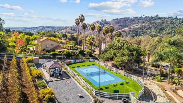 $1,398,000 | 1569 VĆa Monserate, Fallbrook, CA 92028