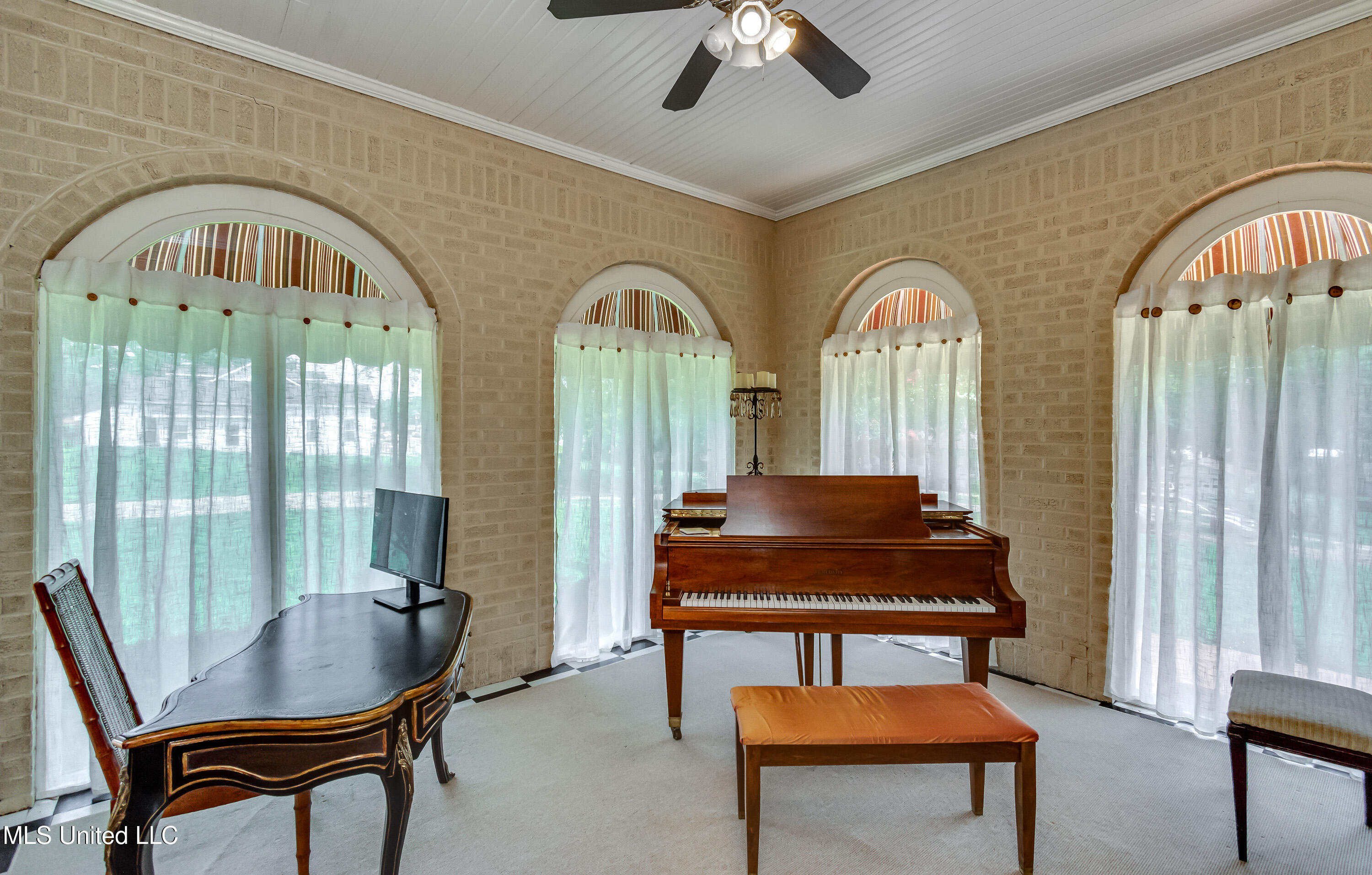 211 West Maud Avenue Mendenhall, MS 39114 - Photo 11 of 76 211 W Maude St-23