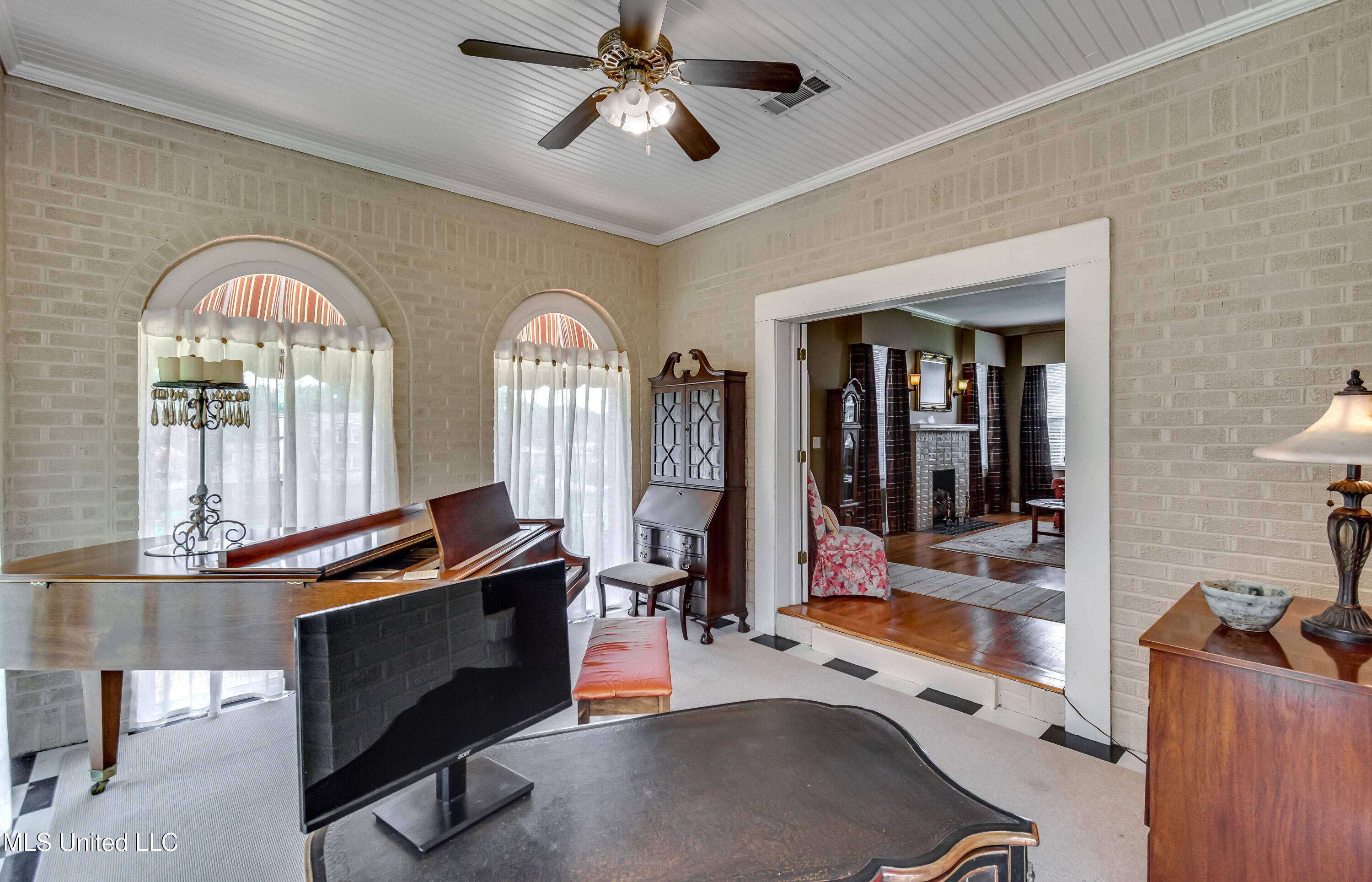 211 West Maud Avenue Mendenhall, MS 39114 - Photo 12 of 76 211 W Maude St-24