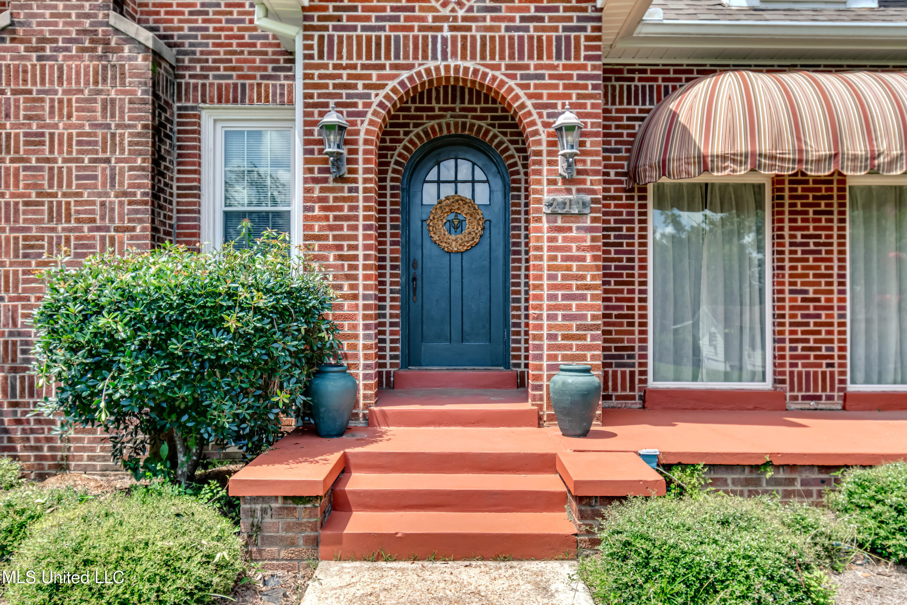 211 West Maud Avenue Mendenhall, MS 39114 - Photo 3 of 76 211 W Maude St-1