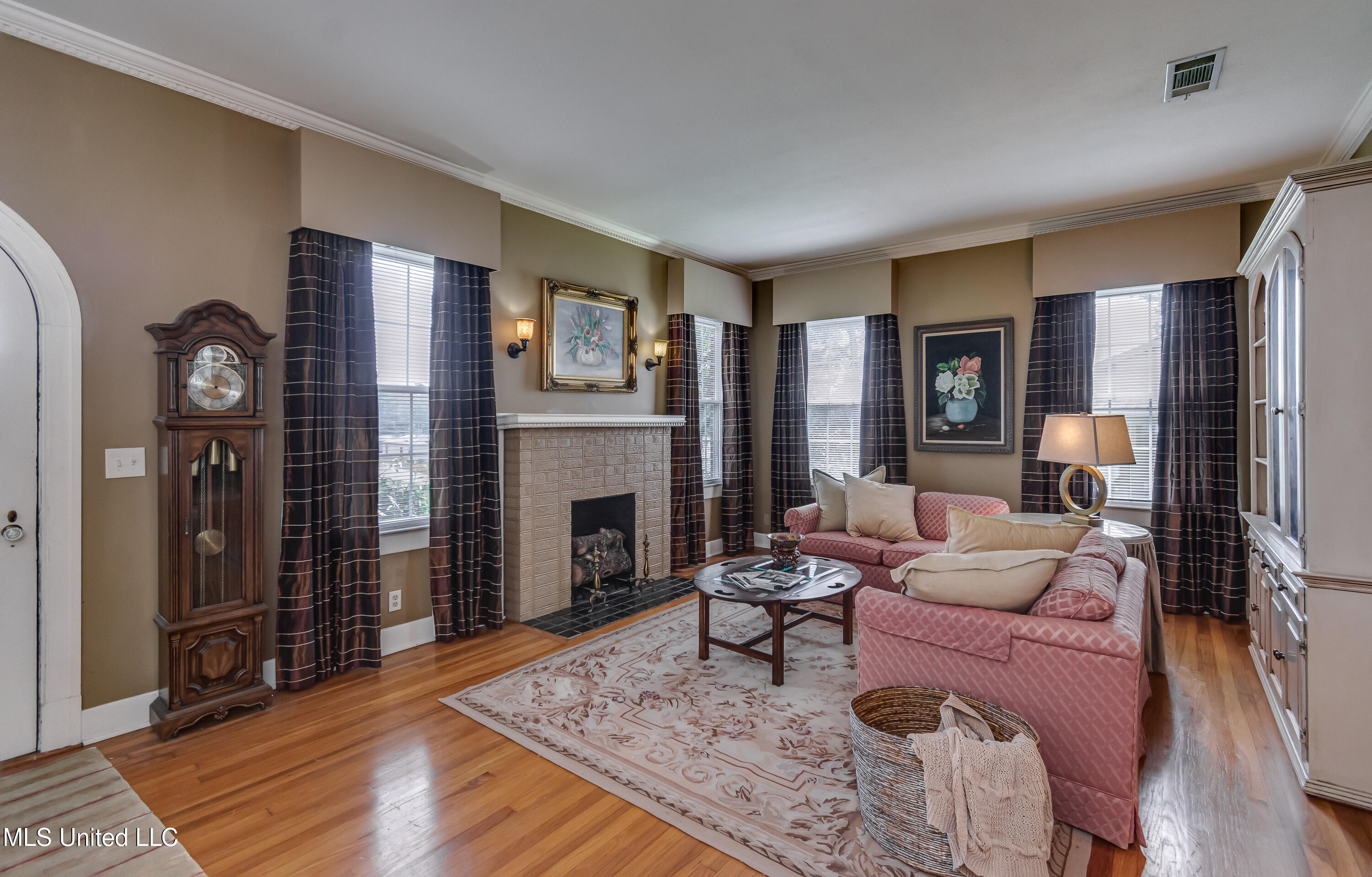 211 West Maud Avenue Mendenhall, MS 39114 - Photo 5 of 76 211 W Maude St-17