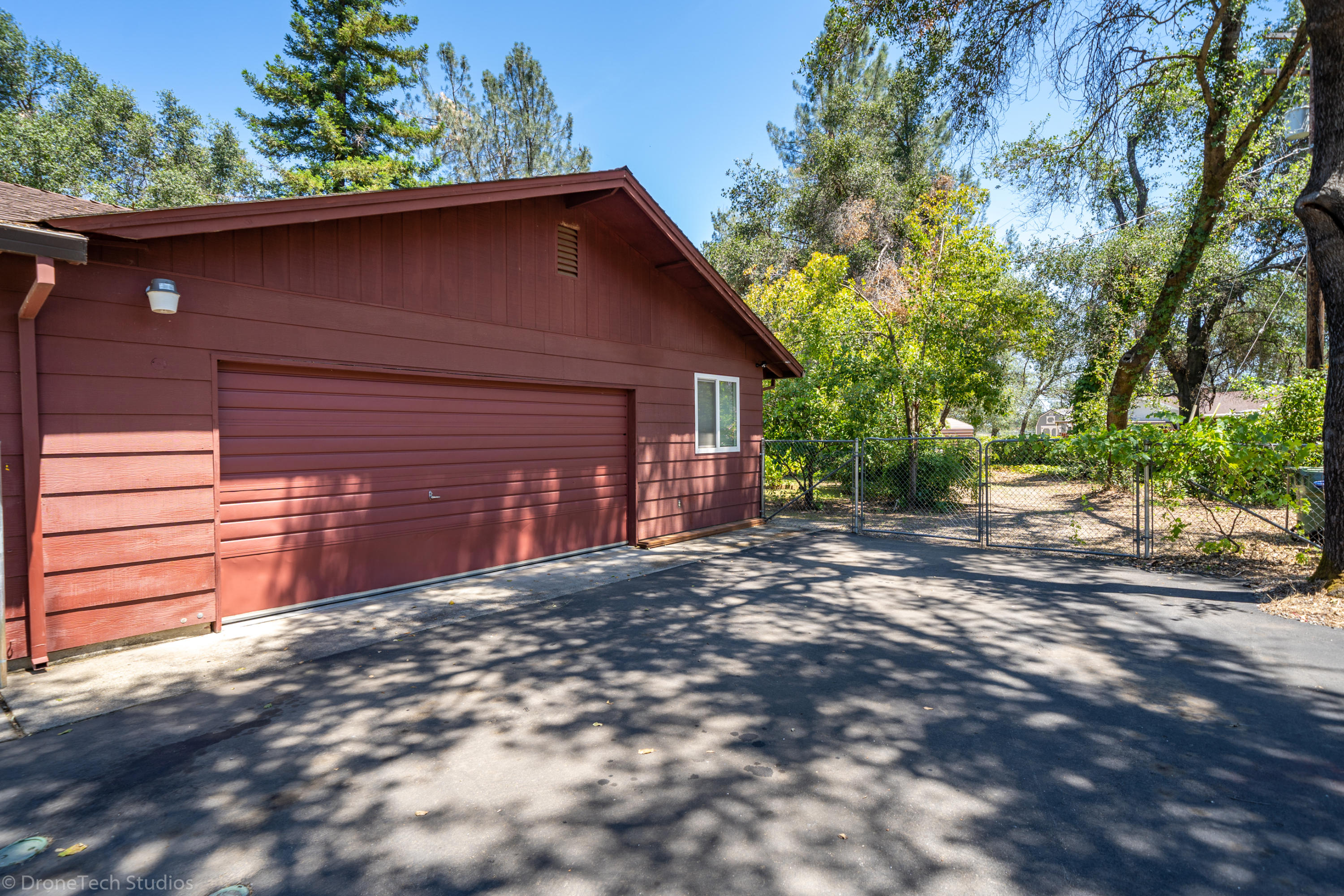 8441 Redbank Road Redding, CA 96001 - Photo 4 of 25 8441 Redbank Rd-43