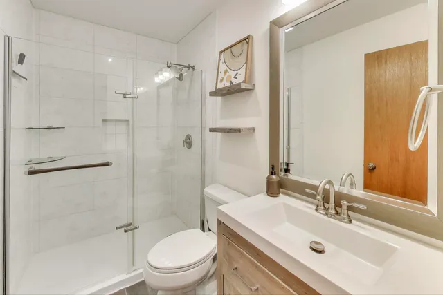 $240,000 | 174 Dunbar Lane, East Dundee, IL 60118