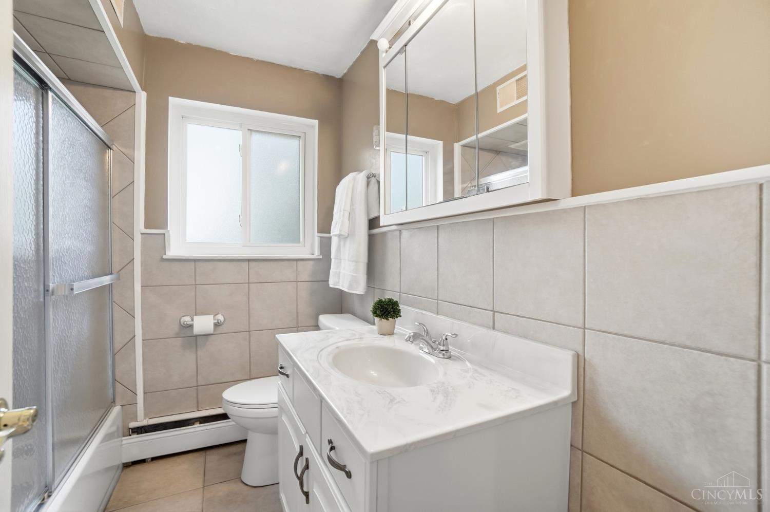 3671 Hubble Road Cincinnati, OH 45247 - Photo 23 of 36 Gallery Image 23