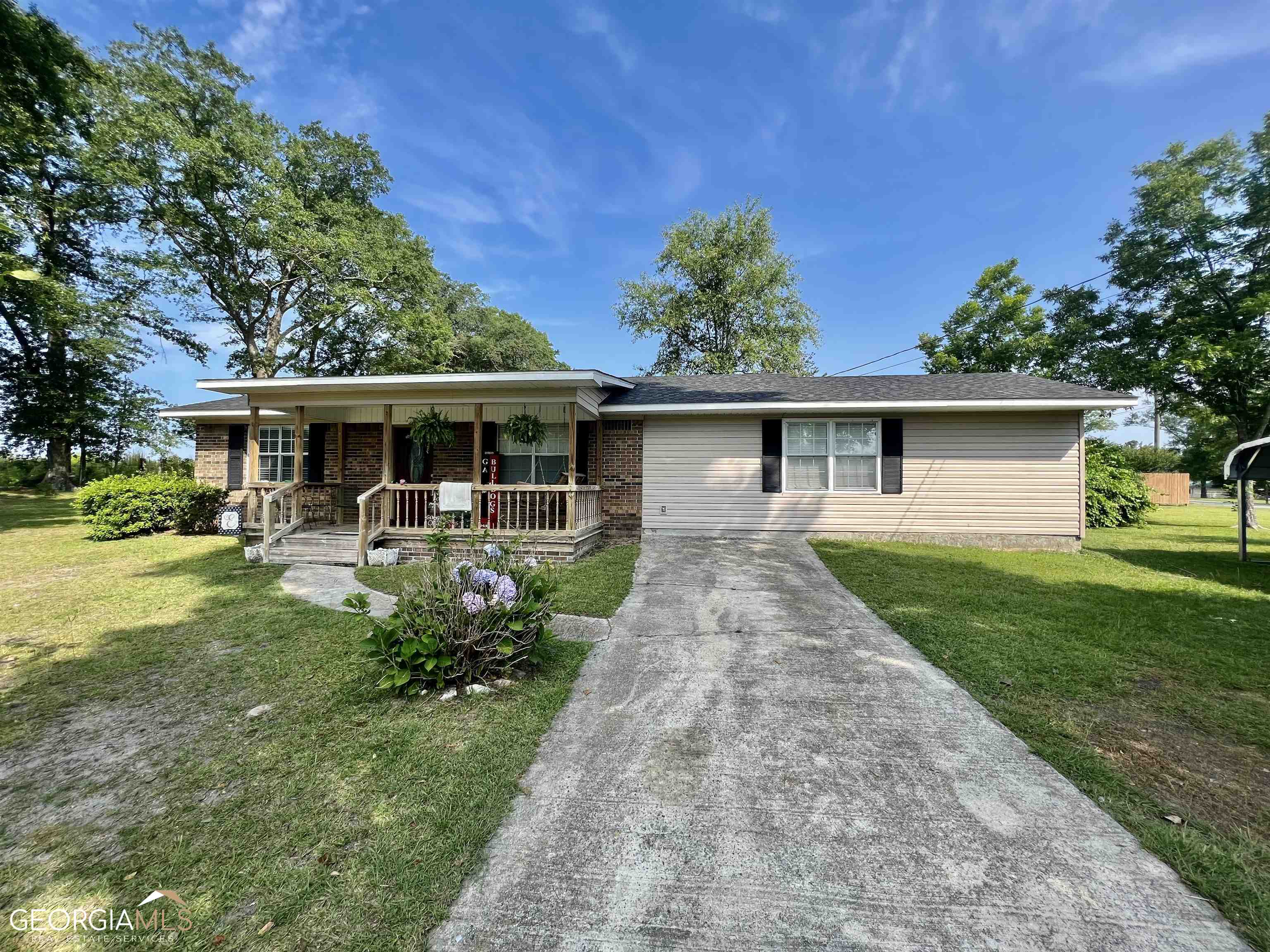 35 Mclendon Street, McRae Helena, GA 31055 Compass