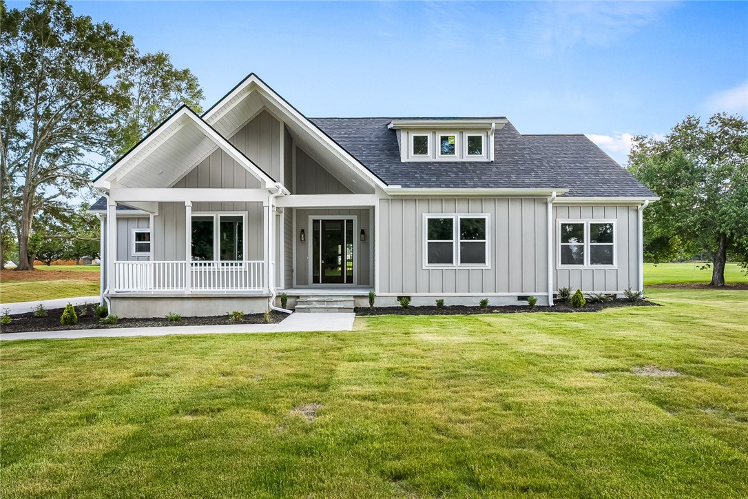 1014 Cox Road Anderson, SC 29621 - Photo 1 of 28 Gallery Image 1