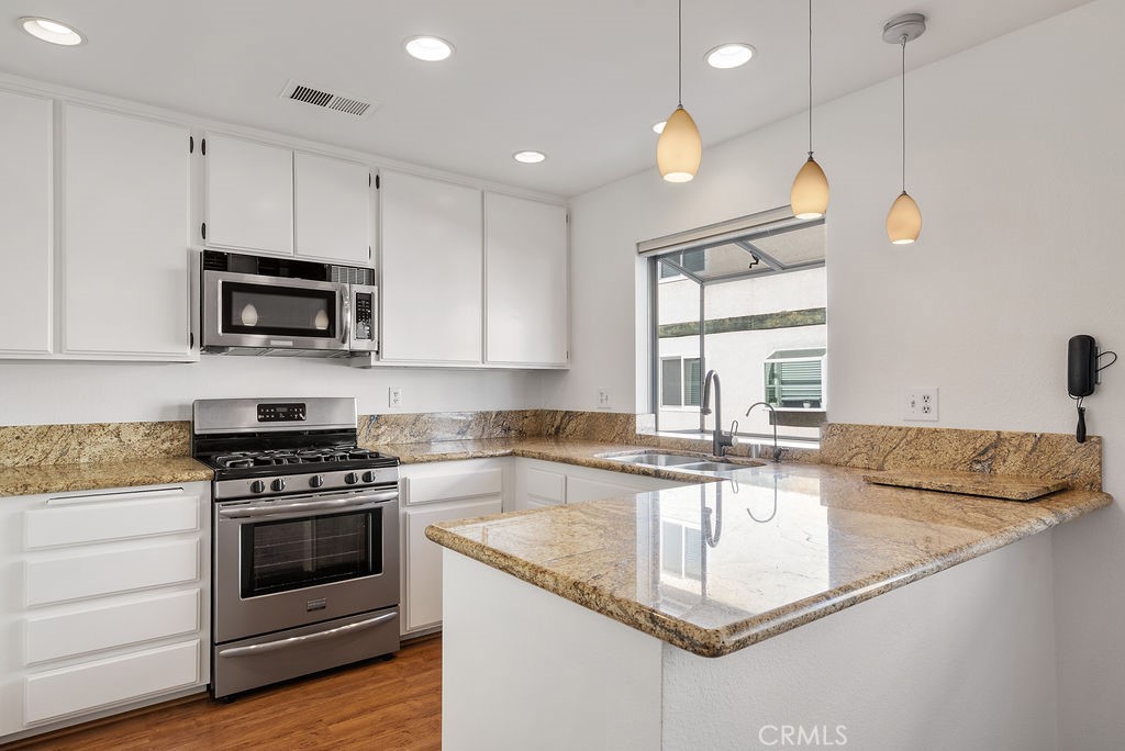 426 West First Street Tustin, CA 92780 - Photo 7 of 28