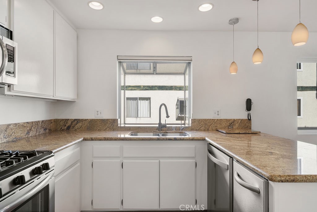 426 West First Street Tustin, CA 92780 - Photo 8 of 28