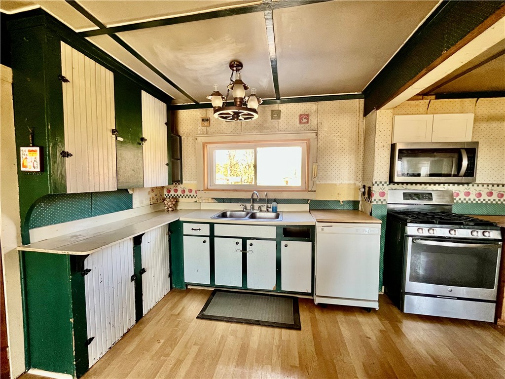 838 Highway 167 Warren, NY 13439 - Photo 6 of 38