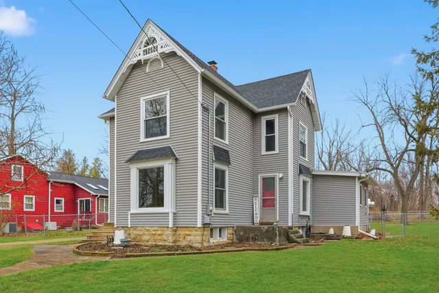 front view of house with a yard