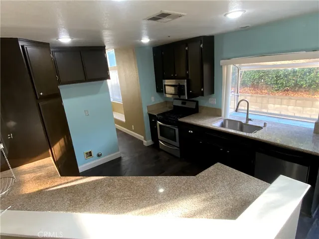 $3,100 | 11423 Aberdeen Drive, Fontana, CA 92337