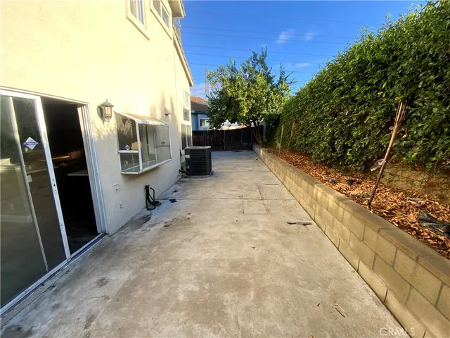 $3,100 | 11423 Aberdeen Drive, Fontana, CA 92337