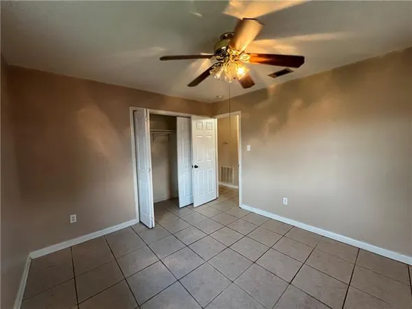 $1,250 | 3508 Pakenham Drive, Chalmette, LA 70043