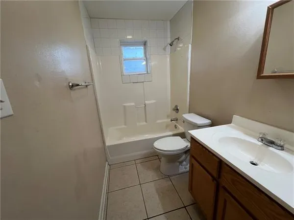 $1,250 | 3508 Pakenham Drive, Chalmette, LA 70043