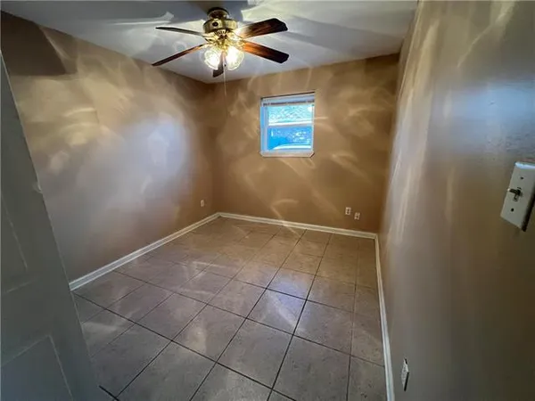 $1,250 | 3508 Pakenham Drive, Chalmette, LA 70043