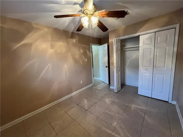 $1,250 | 3508 Pakenham Drive, Chalmette, LA 70043