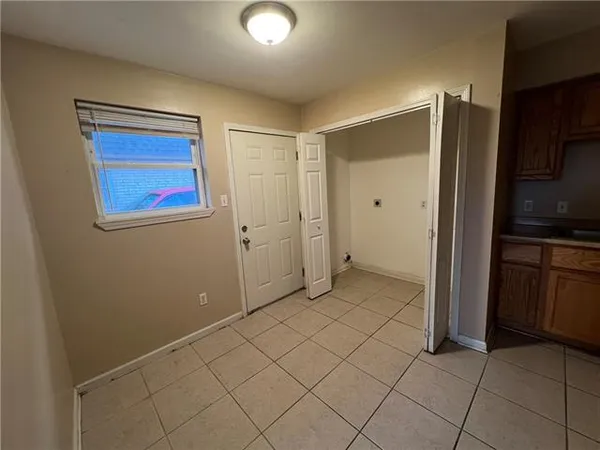 $1,250 | 3508 Pakenham Drive, Chalmette, LA 70043