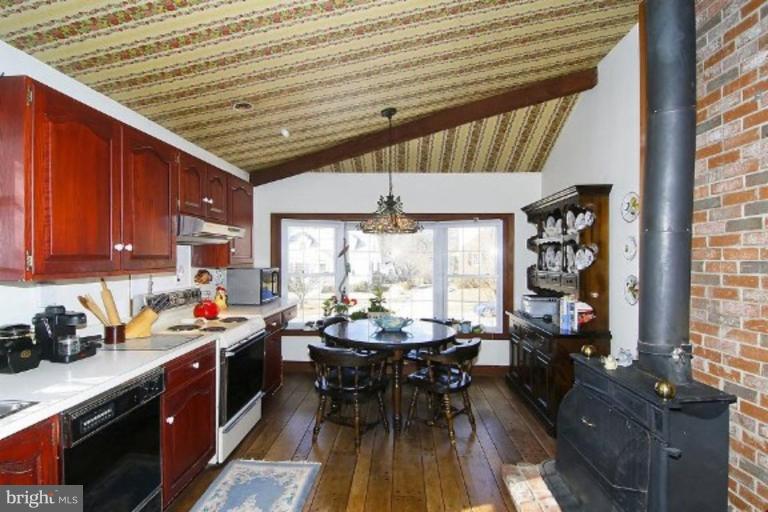 6308 Wilmett Road Bethesda, MD 20817 - Photo 13 of 17 Breakfast Area