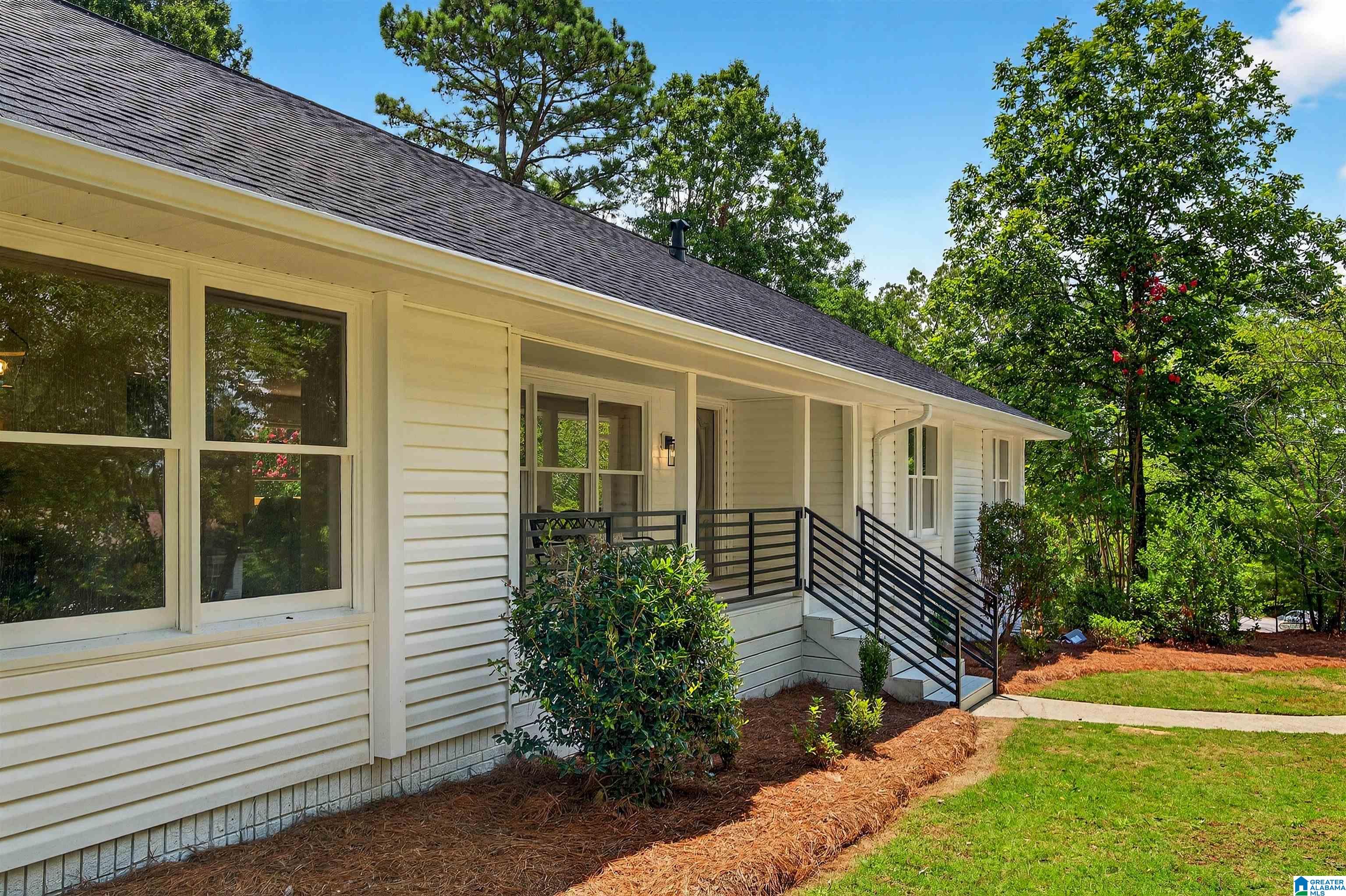 2573 Chandalar Lane Pelham, AL 35124 - Photo 3 of 58