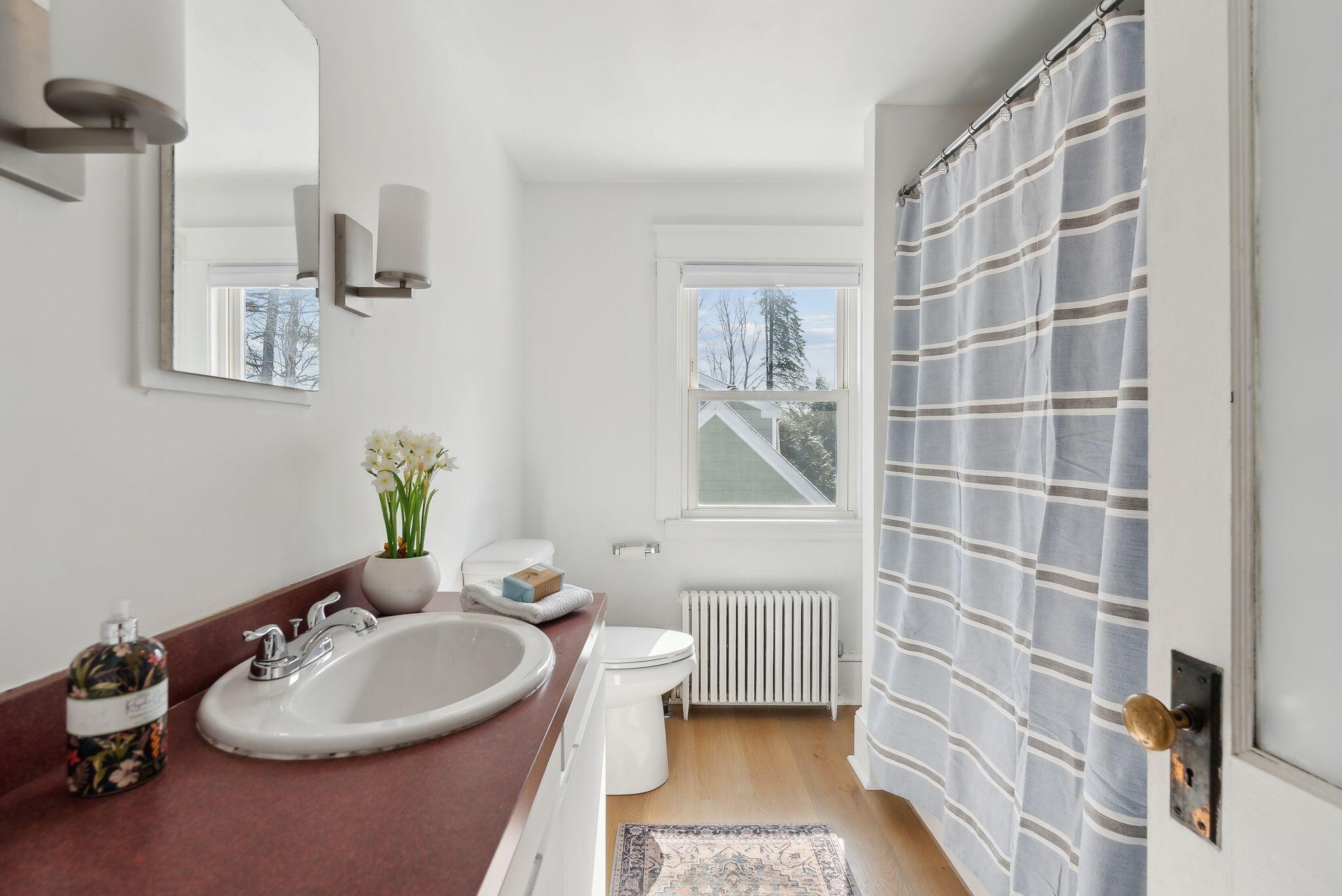 32 Rosedale Street Portland, ME 04103 - Photo 35 of 49 2nd Floor Full Bathroom