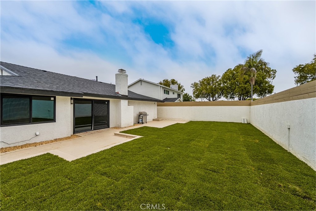 3660 Pioneer Boulevard Long Beach, CA 90808 - Photo 3 of 50 a view of an house with backyard and kitchen