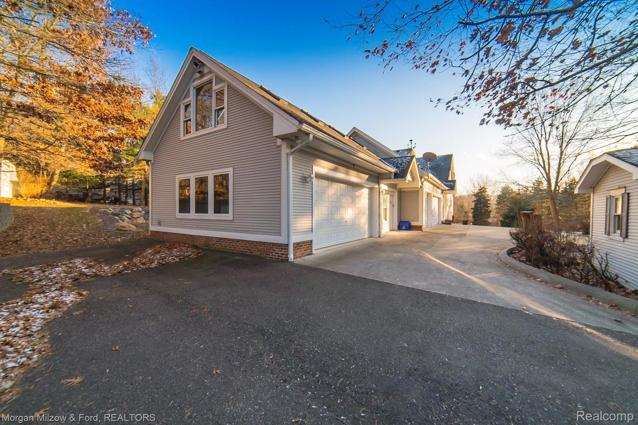 5848 Clarkston Road Clarkston, MI 48348 - Photo 53 of 80 Clarkston (53).jpg