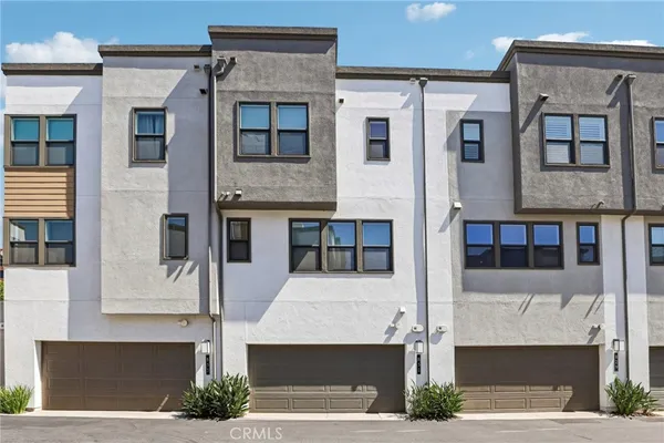$1,059,000 | 831 South Grable Circle, Orange, CA 92868