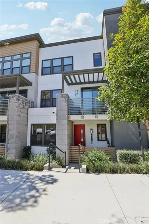 $1,059,000 | 831 South Grable Circle, Orange, CA 92868