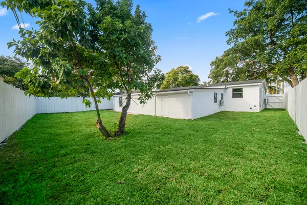 $599,900 | 4114 Southwest 49th Court, Dania Beach, FL 33314