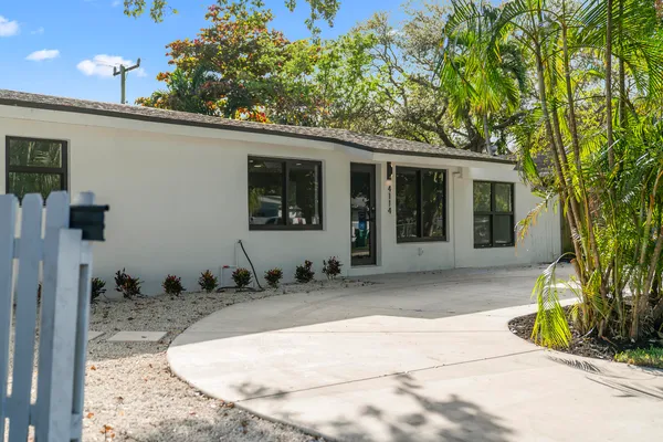 $599,900 | 4114 Southwest 49th Court, Dania Beach, FL 33314