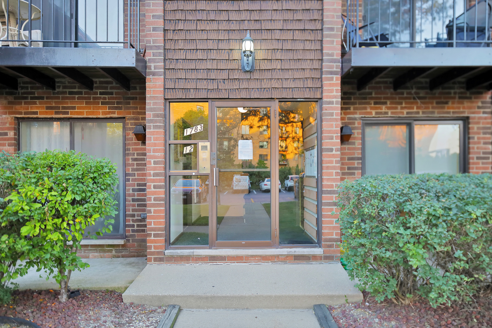 1783 West Algonquin Road, Unit 3A Mount Prospect, IL 60056 - Photo 2 of 19 Gallery Image 2