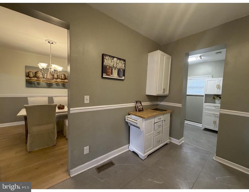 502 Lyndhurst Street Baltimore, MD 21229 - Photo 10 of 31