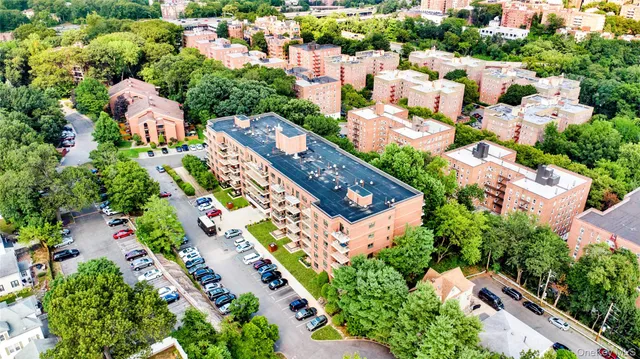 $505,000 | 1376 Midland Avenue, Unit 813, Bronxville, NY 10708