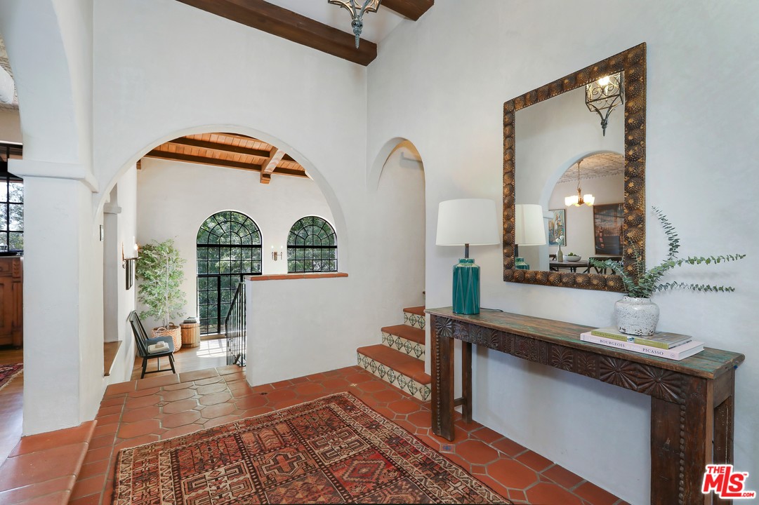 3656 Lowry Road Los Angeles, CA 90027 - Photo 2 of 45