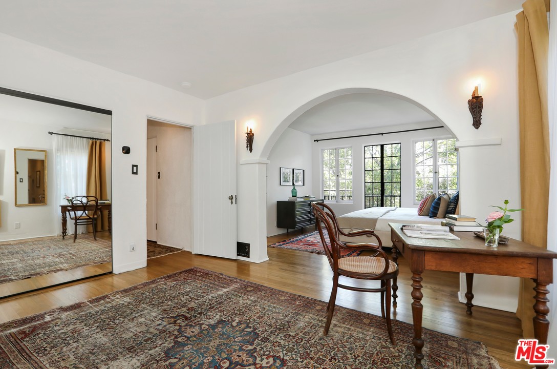 3656 Lowry Road Los Angeles, CA 90027 - Photo 14 of 45