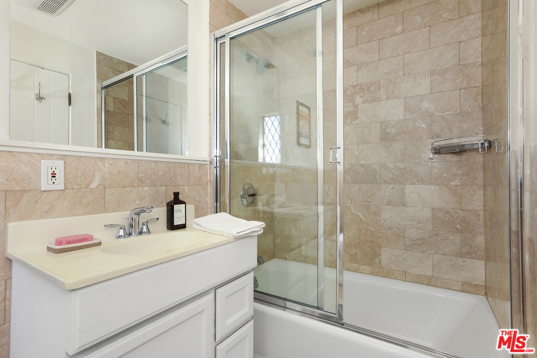 3656 Lowry Road Los Angeles, CA 90027 - Photo 35 of 45