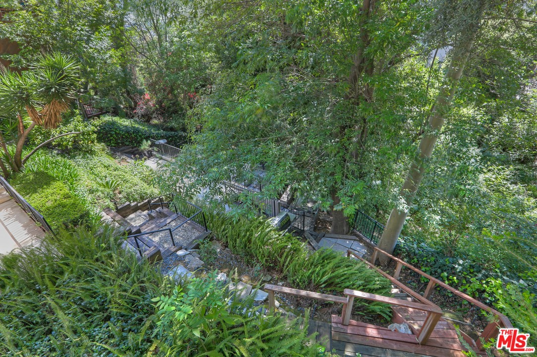 3656 Lowry Road Los Angeles, CA 90027 - Photo 38 of 45